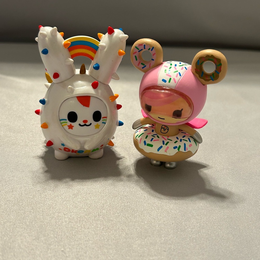 1 Tokidoki DONUTELLA & HER SWEET FRIENDS  and 1 Cactus Bunnies Series Dreamer - Picture 3 of 7